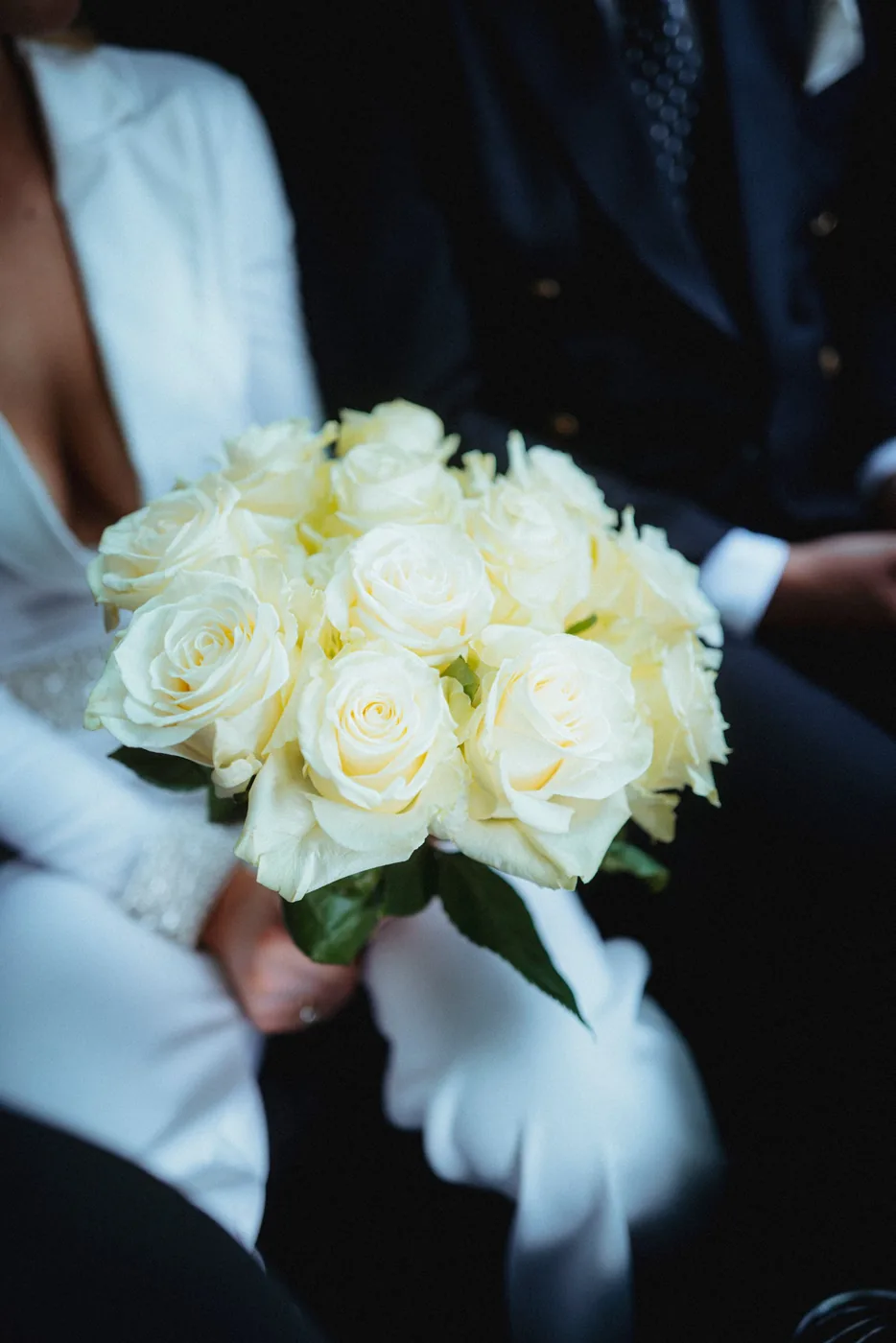 Brautstrauß aus weißen Rosen